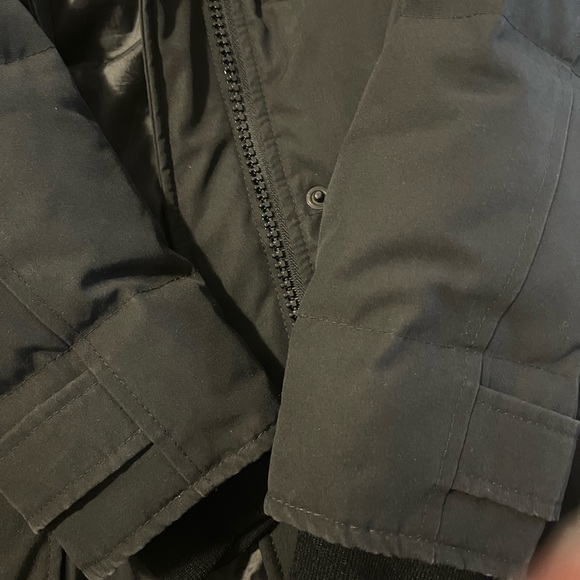 Canada Goose Jacket - Picture 13 of 16